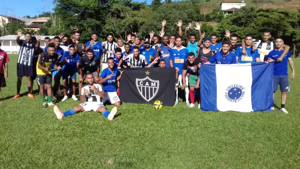 Super clássico mineiro na Vila Esperança.